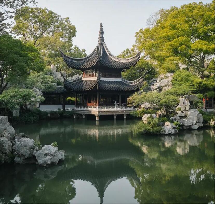 重庆青曼餐饮有限公司